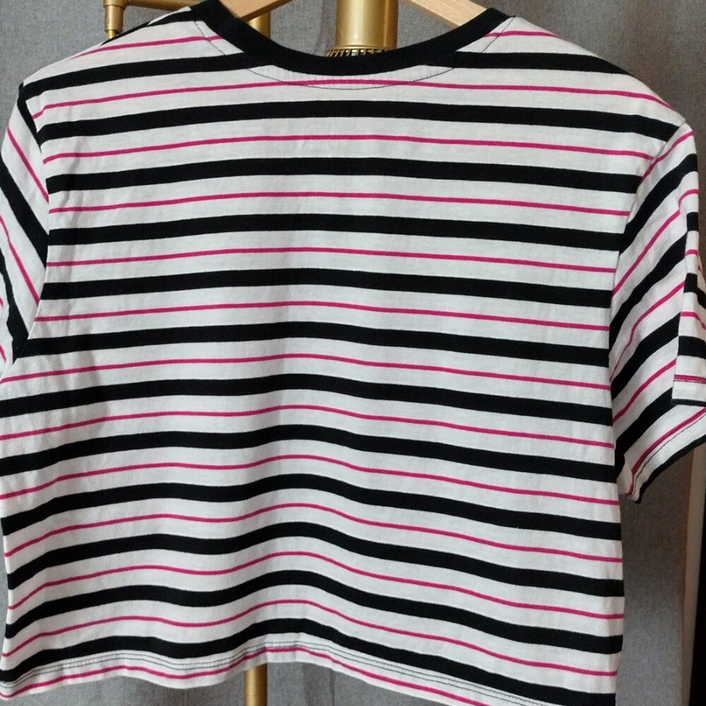Pochacco by Sanrio Cropped T-Shirt – Women’s XL – Black/White/Pink Graphic - Picture 8 of 9